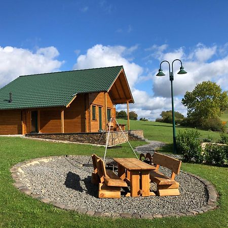 Holzhaus Onkel Fritz Mit Sauna Und Whirlwanne Esch  Екстериор снимка