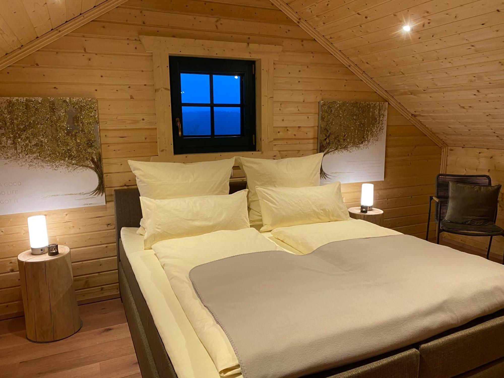 Holzhaus Onkel Fritz Mit Sauna Und Whirlwanne Esch  Екстериор снимка